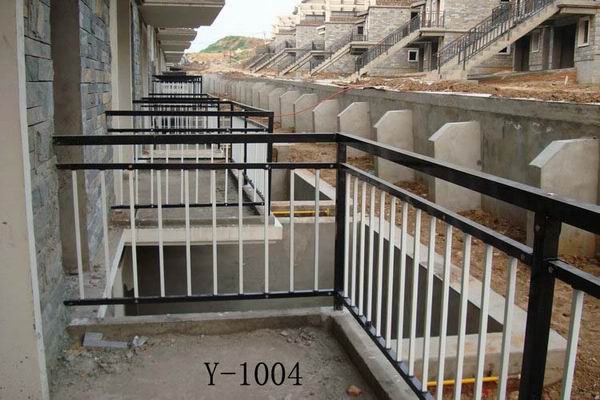 鋅（xīn）鋼護欄-1004