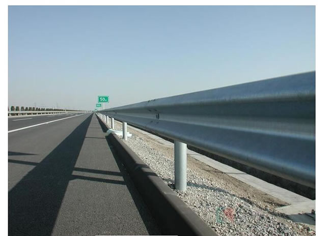 波形護（hù）欄